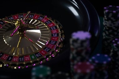 lux88 login mobile app interface showing sportsbook markets and slot game options